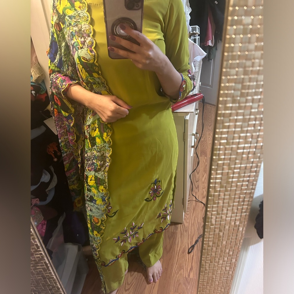 Georgette kameez and pants and printed dupatta